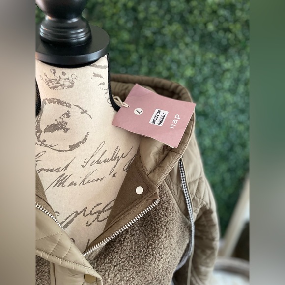 NAP Loungewear Sherpa Fleece Quilted Jacket - Picture 12 of 13